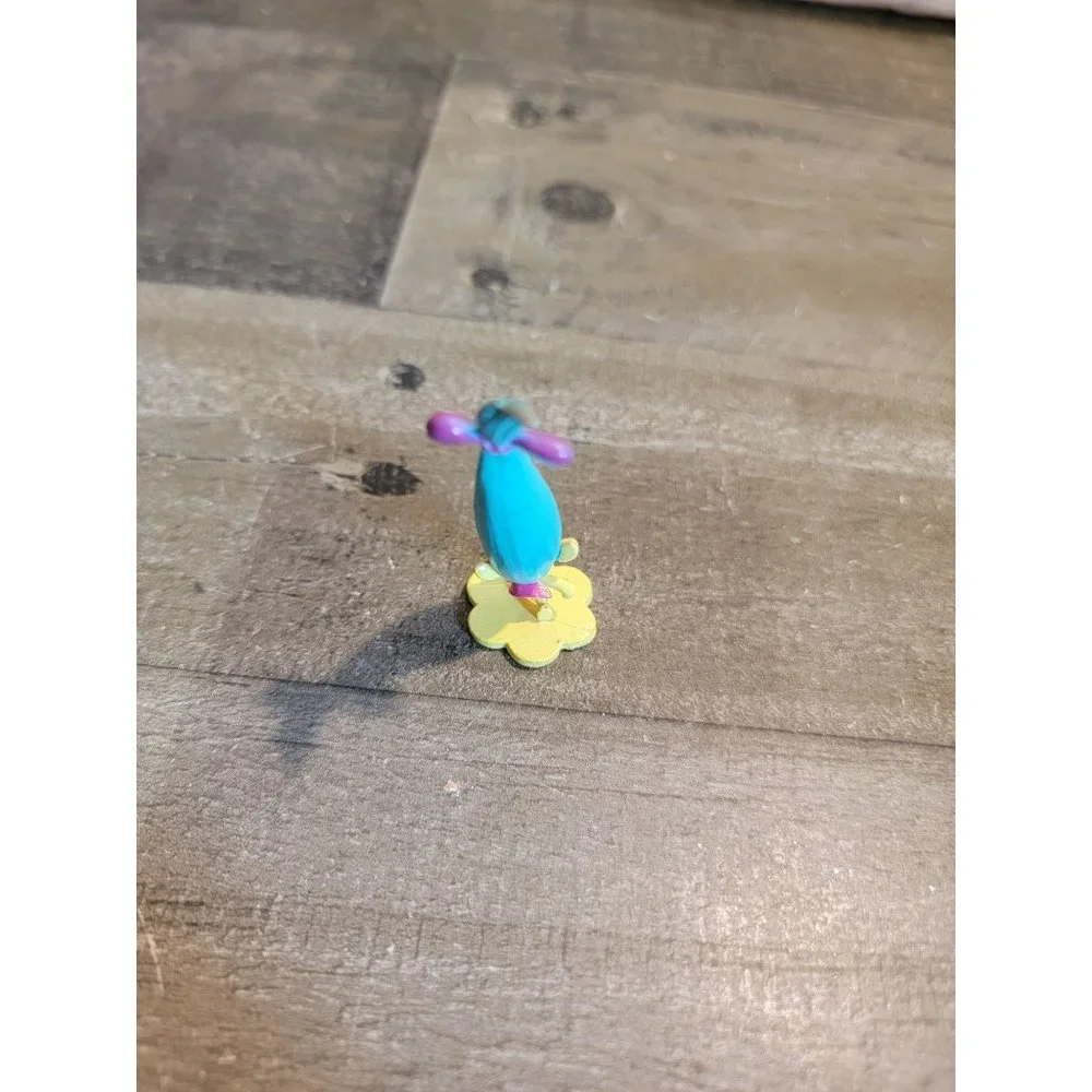 Trolls‎ smidge blue hair yellow toy figure